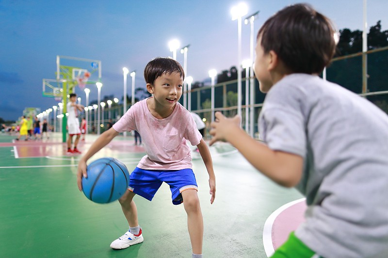 青少年学生篮球训练营发言稿_0